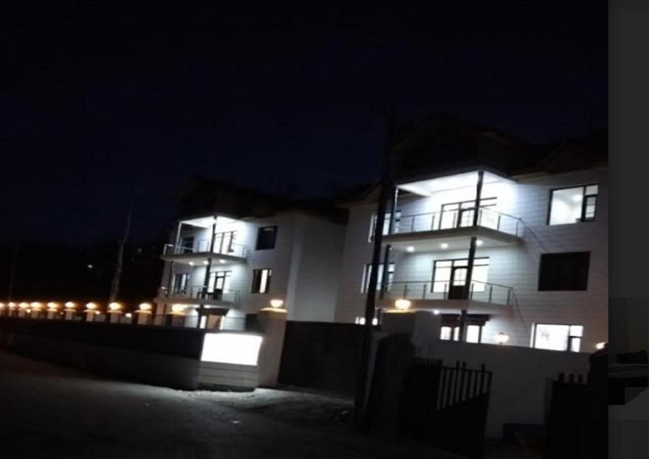 Hotel Kargil Heights Εξωτερικό φωτογραφία